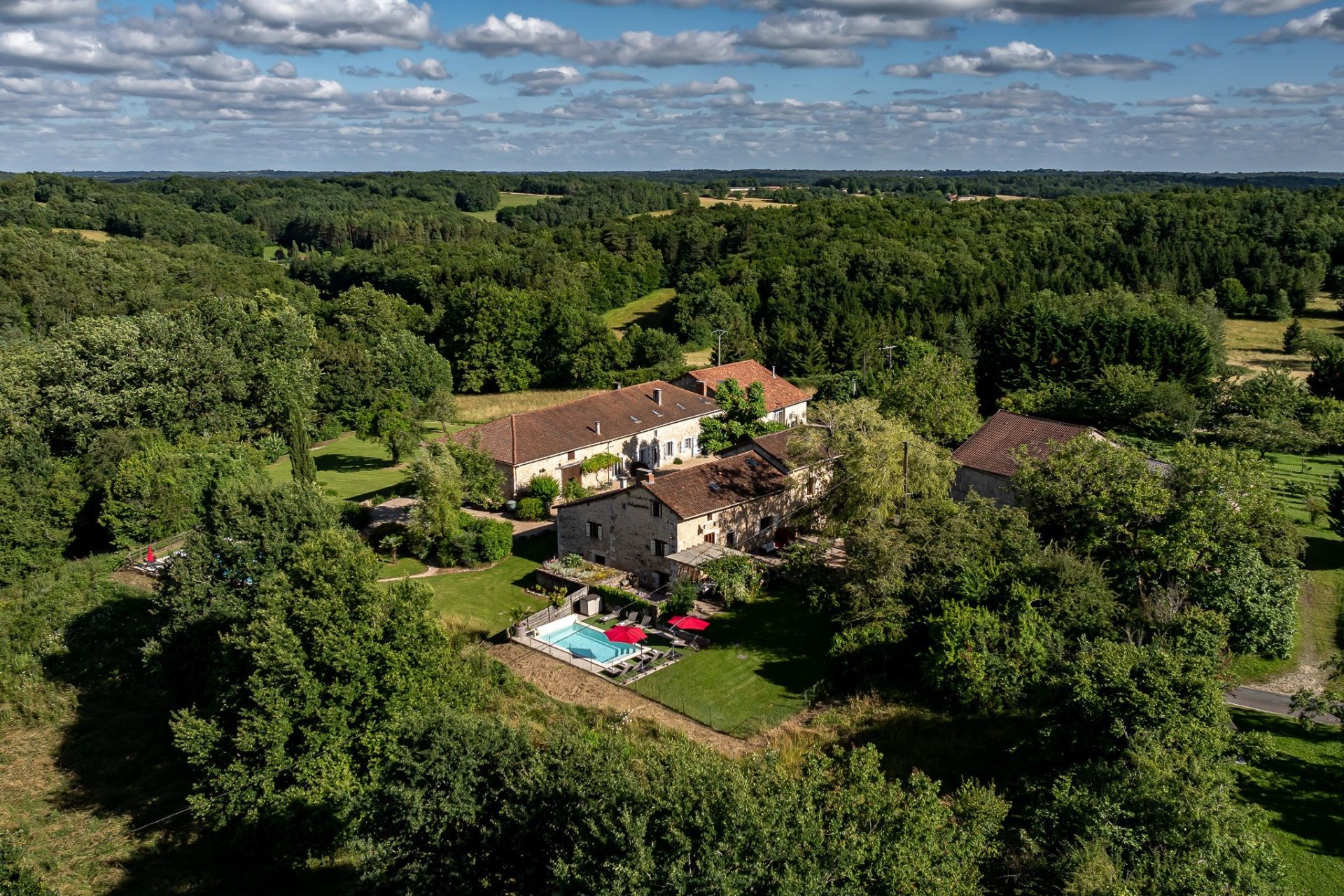 luxury house 36 Rooms for sale on ST PARDOUX LA RIVIERE (24470)