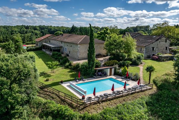 Sale Luxury house Saint-Pardoux-la-Rivière 36&nbsp;Rooms 807&nbsp;m²