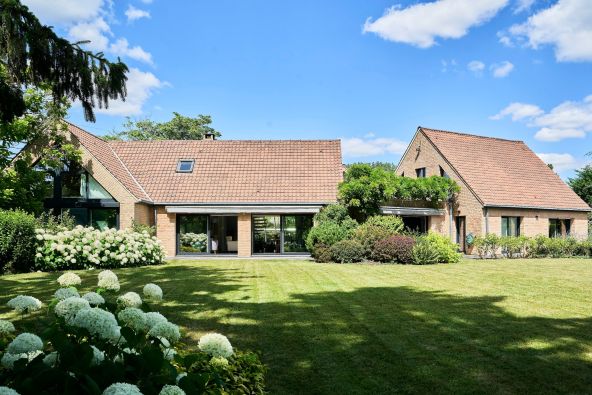 Sale Luxury house Marcq-en-Barœul 11 Rooms 439.95 m²