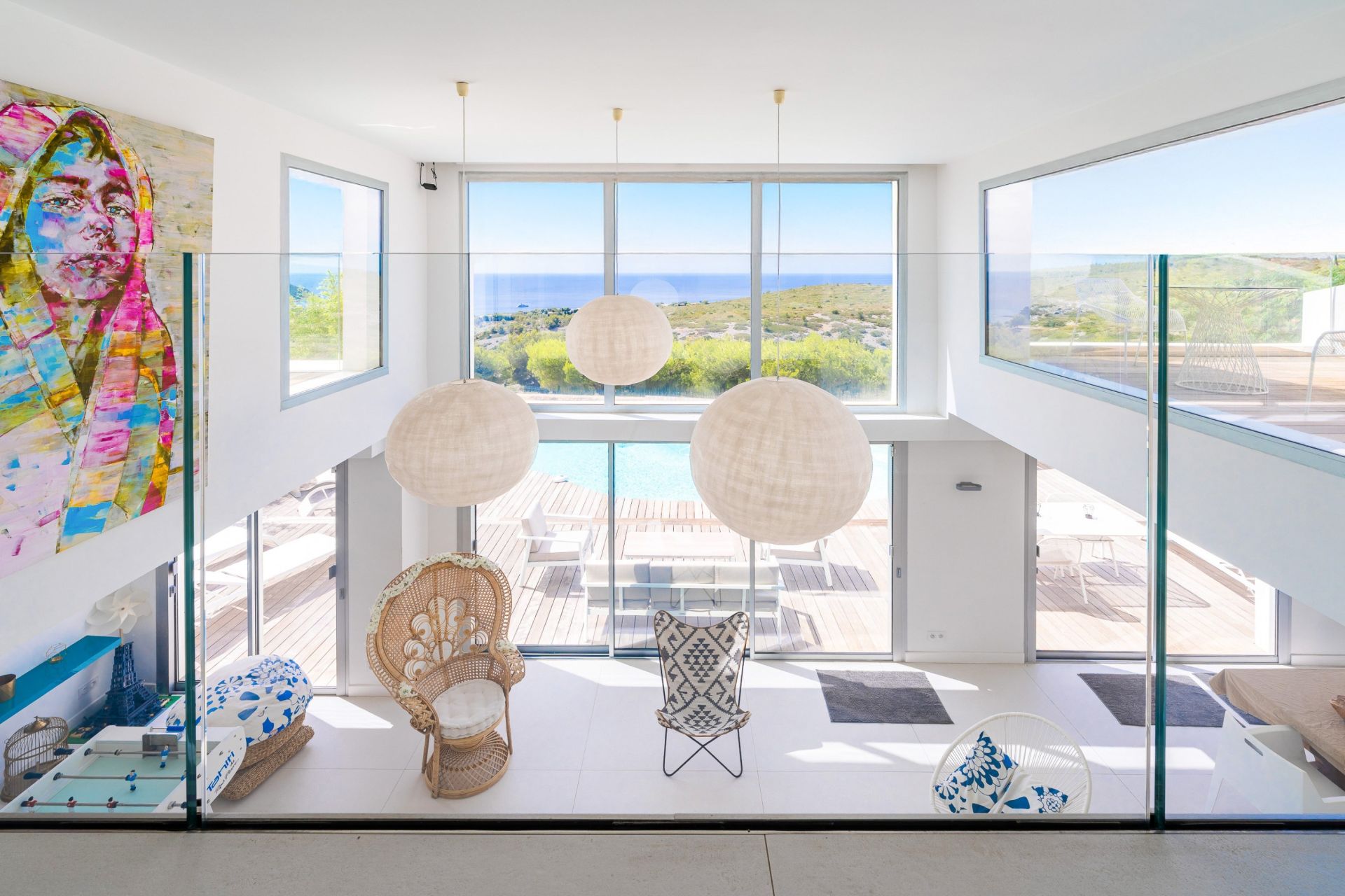 contemporary house 8 Rooms for sale on CASSIS (13260)