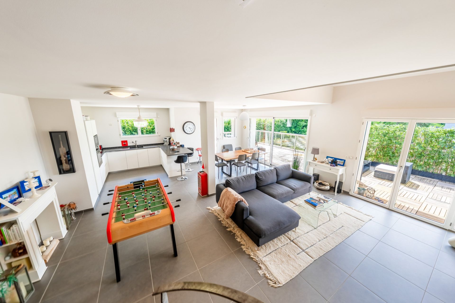 luxury apartment 5 Rooms for sale on EVIAN LES BAINS (74500)