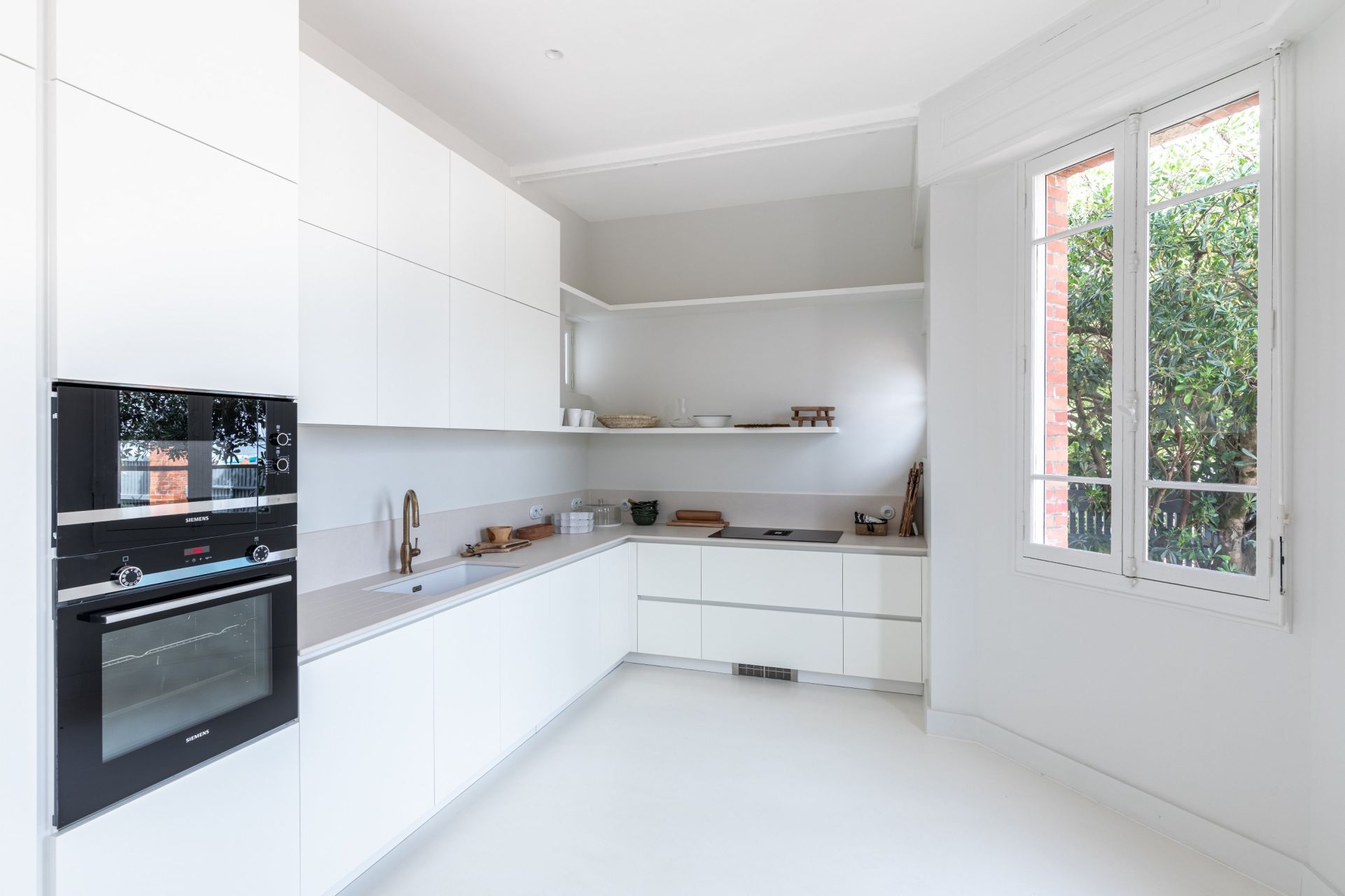 luxury house 10 Rooms for sale on CAP FERRET (33970)