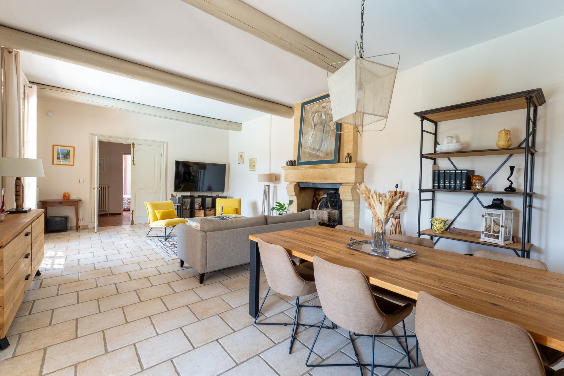 luxury house 6 Rooms for sale on ST REMY DE PROVENCE (13210)