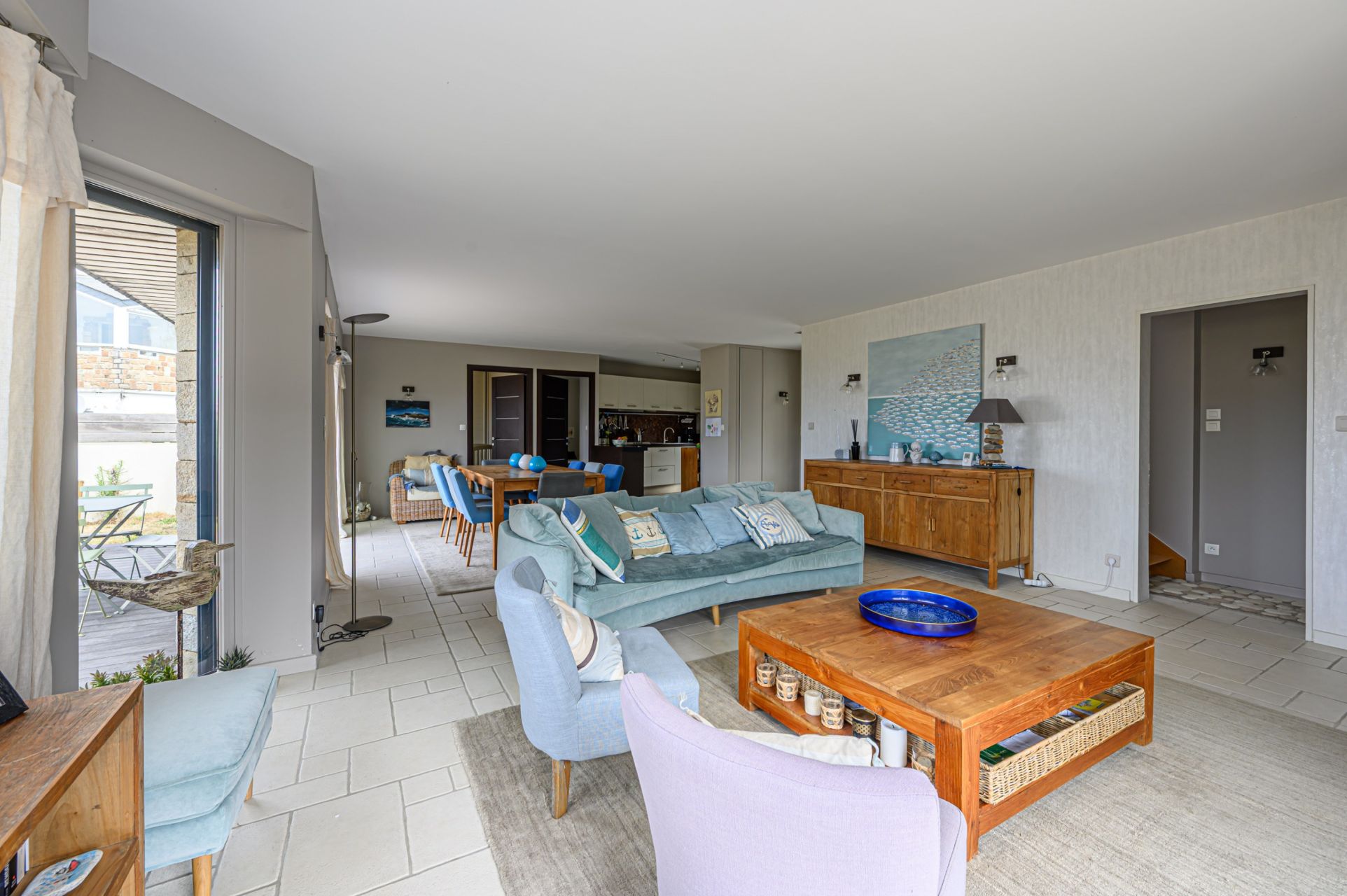 contemporary house 6 Rooms for sale on ARZON (56640)