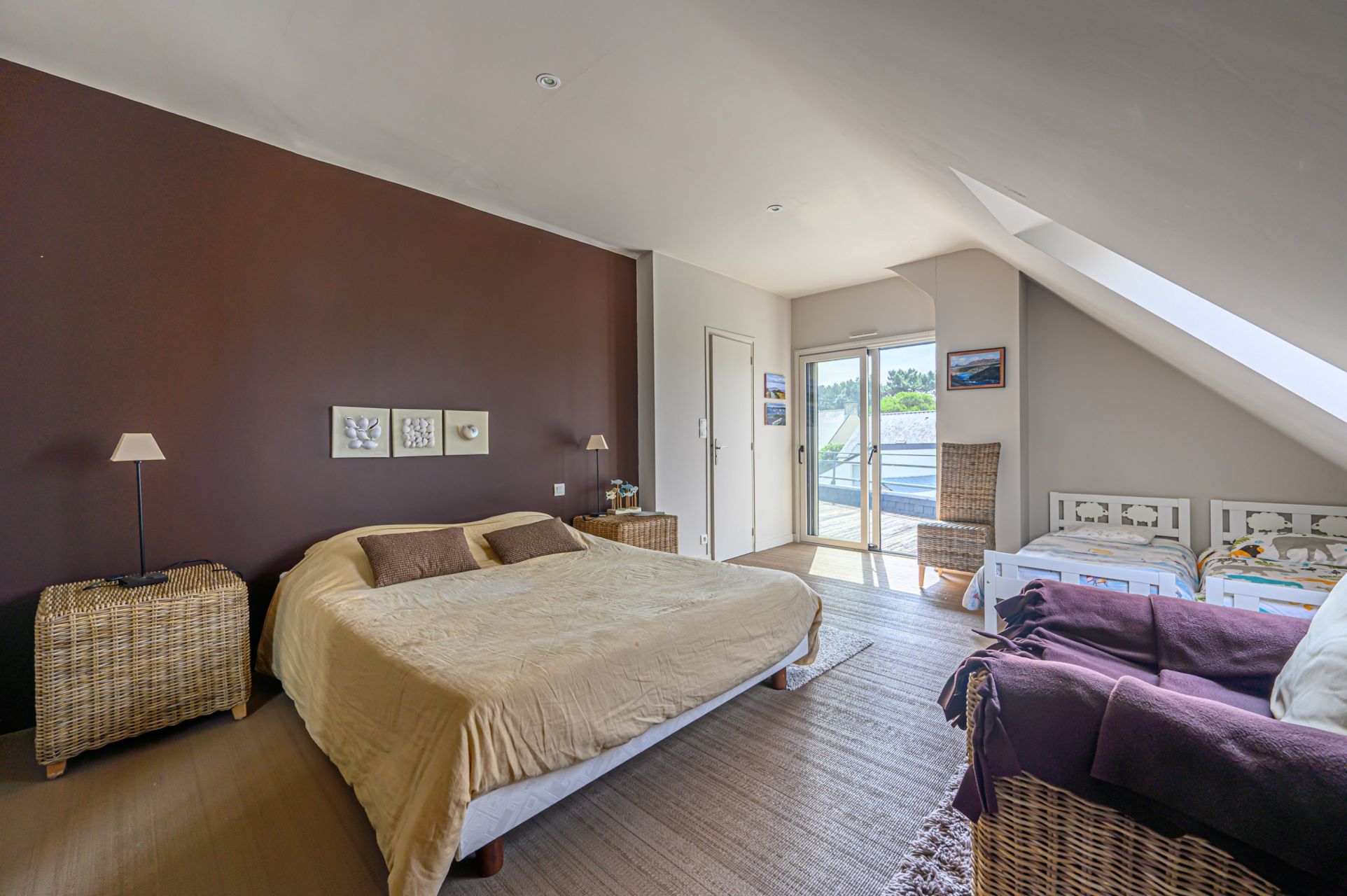 contemporary house 6 Rooms for sale on ARZON (56640)