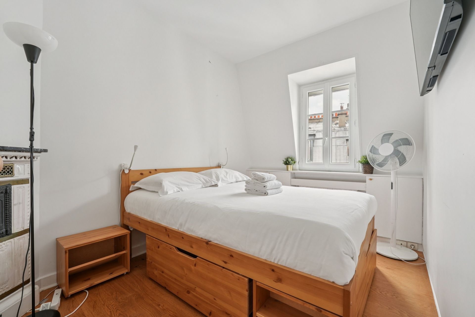 luxury apartment 2 Rooms for sale on PARIS (75007)