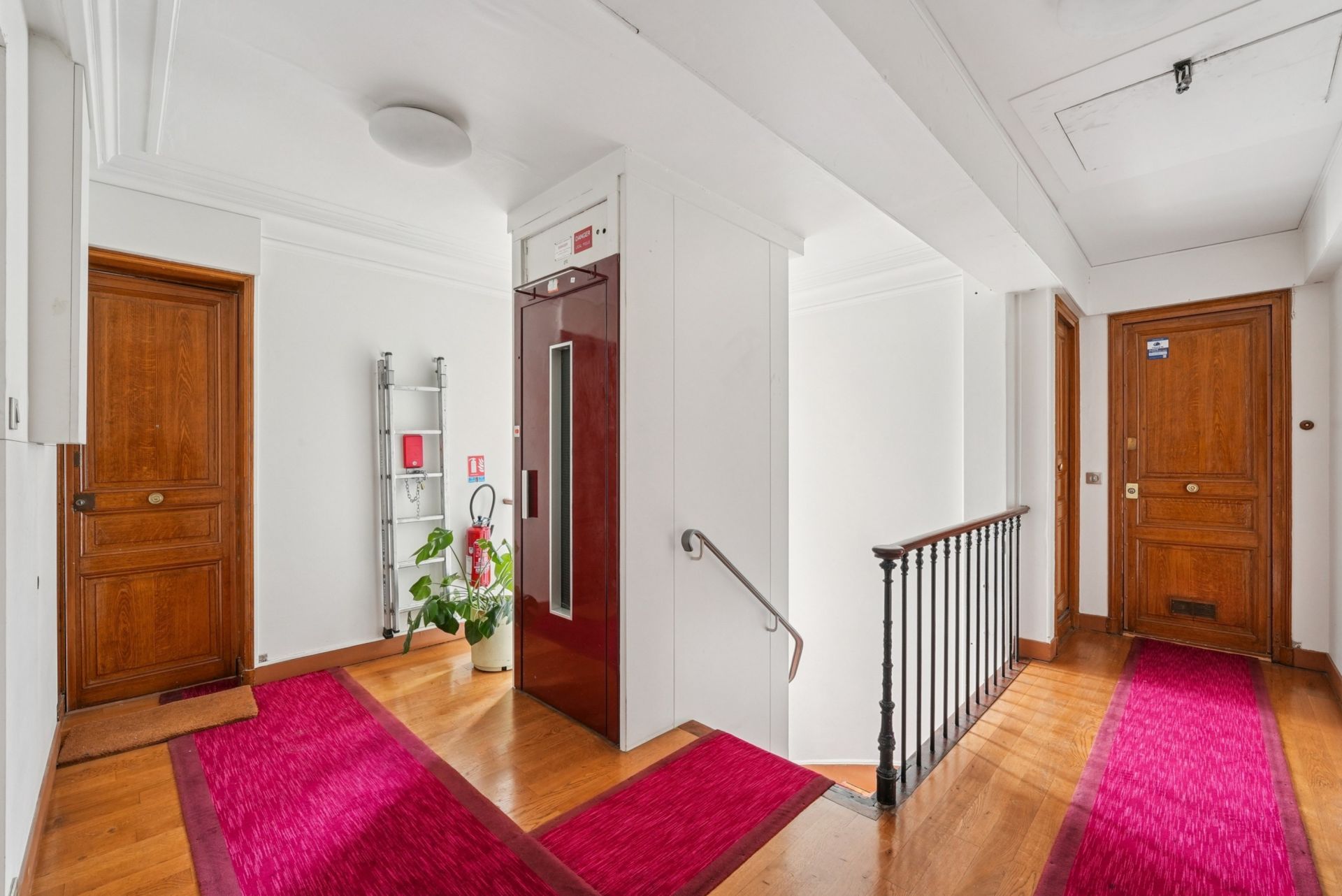 luxury apartment 2 Rooms for sale on PARIS (75007)