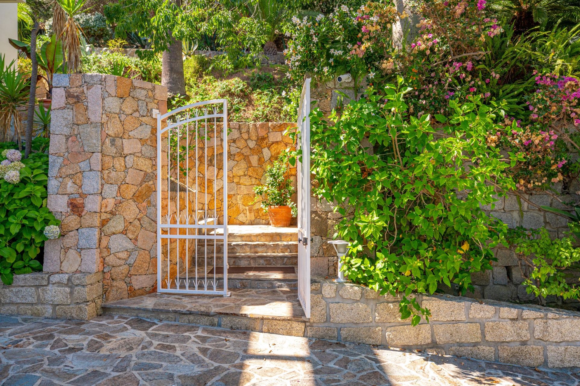 luxury villa 7 Rooms for sale on AJACCIO (20000)