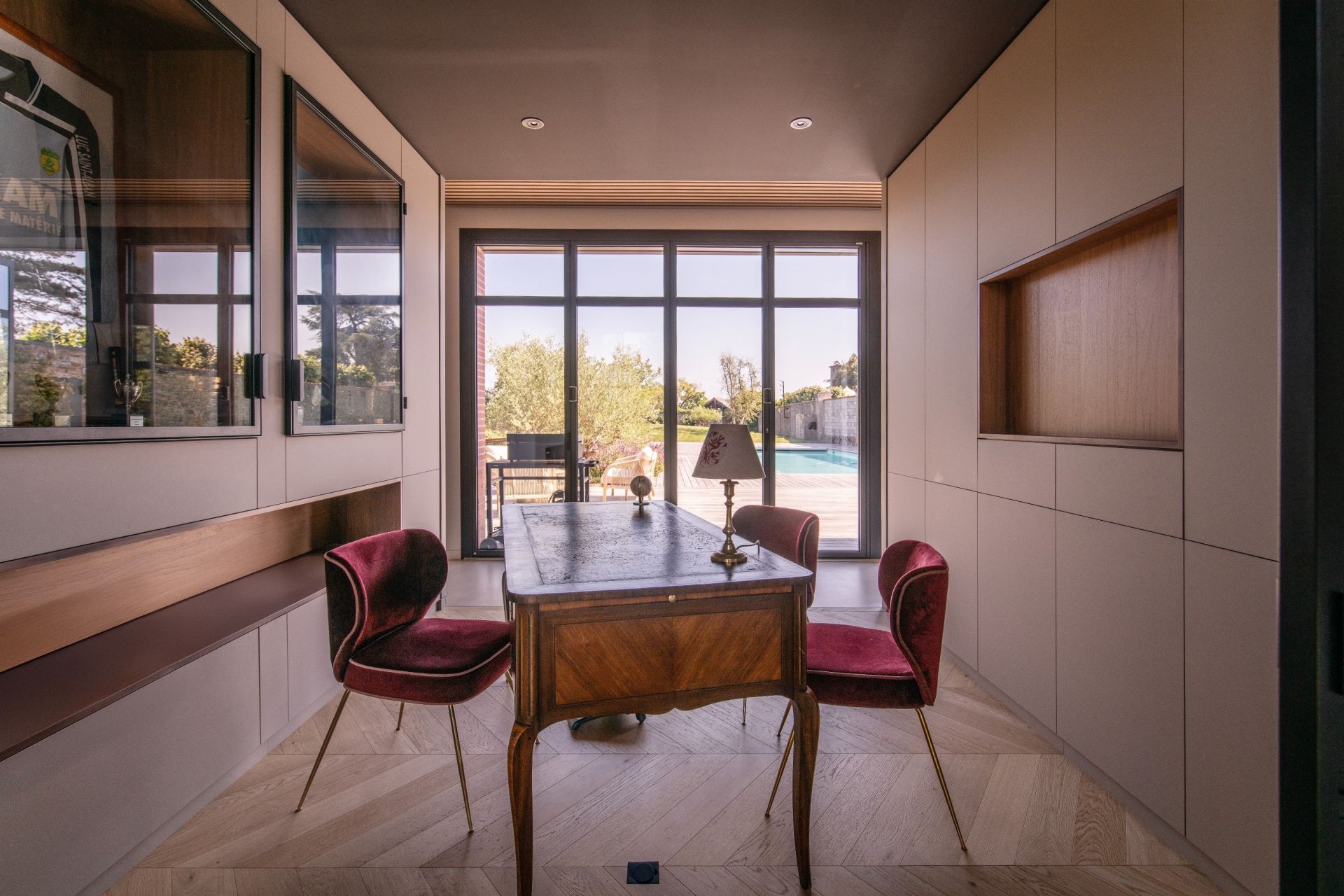 luxury long house 10 Rooms for sale on CARQUEFOU (44470)