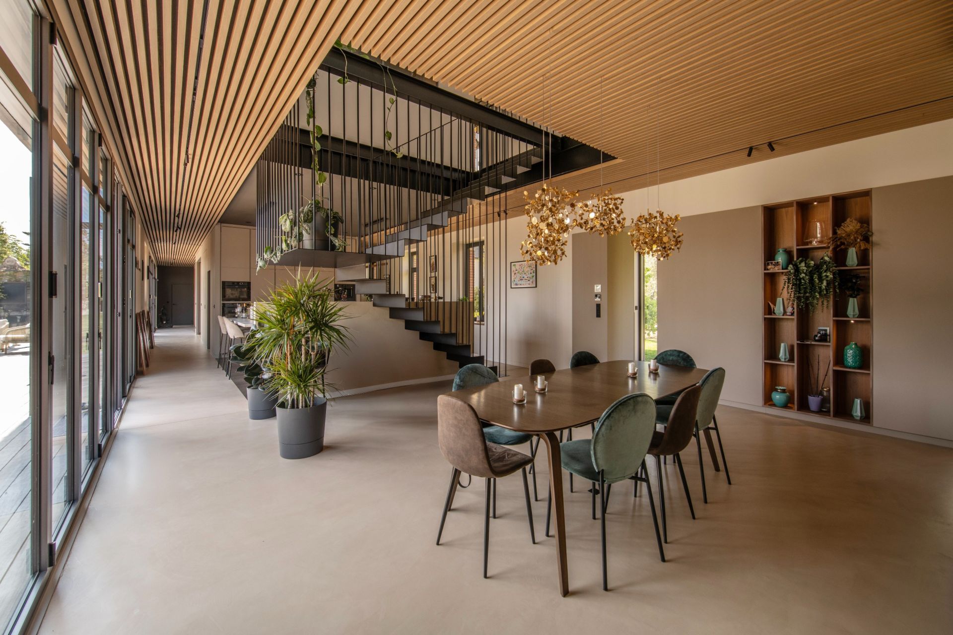 luxury long house 10 Rooms for sale on CARQUEFOU (44470)