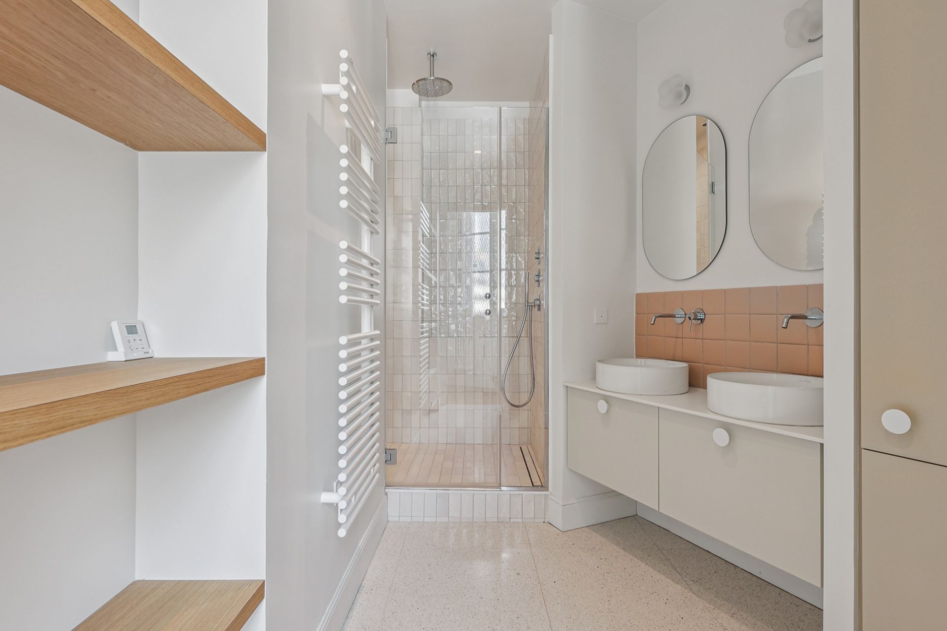 luxury apartment 7 Rooms for sale on PARIS (75017)