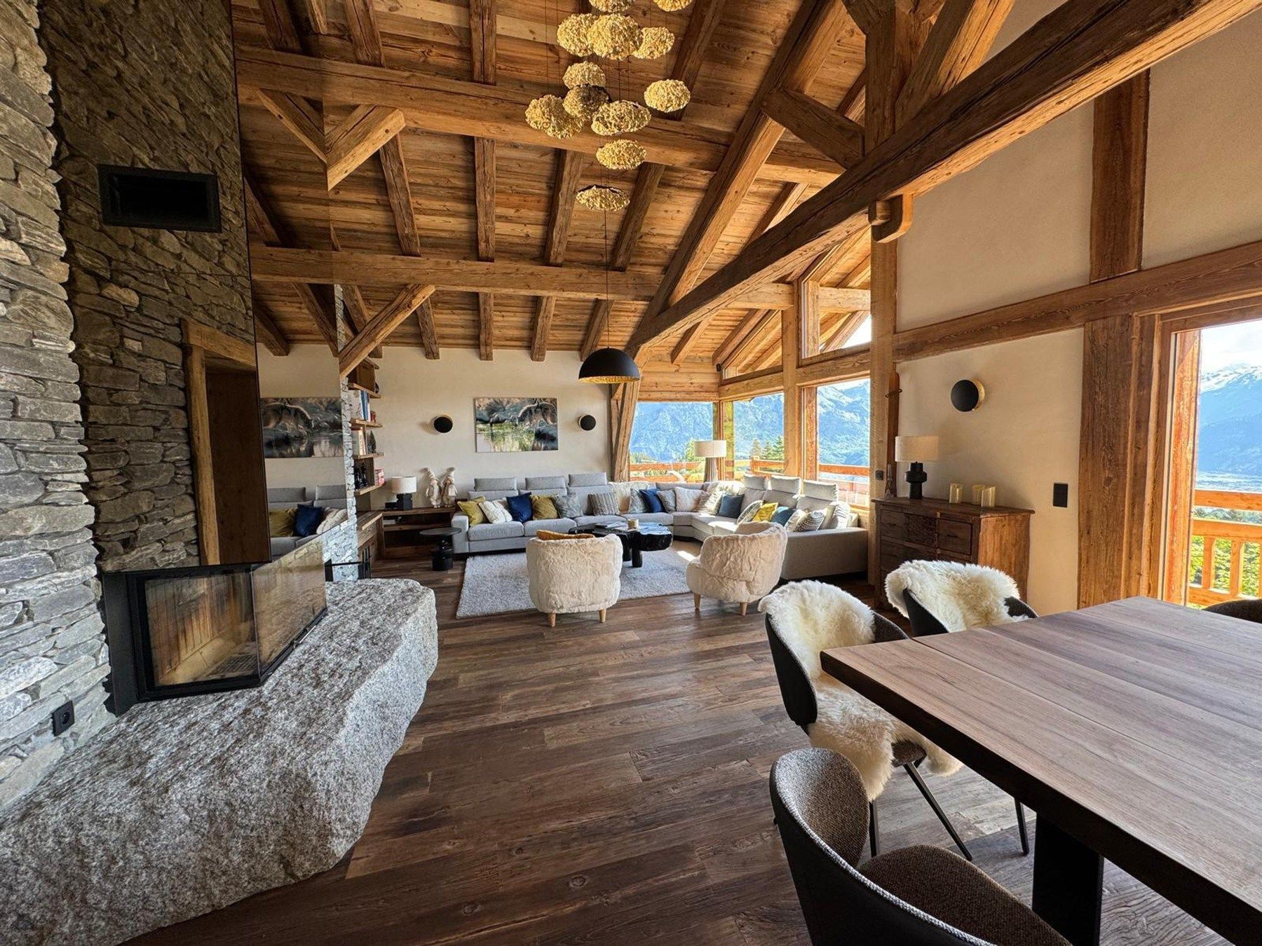 luxury chalet 10 Rooms for seasonal rent on COMBLOUX (74920)