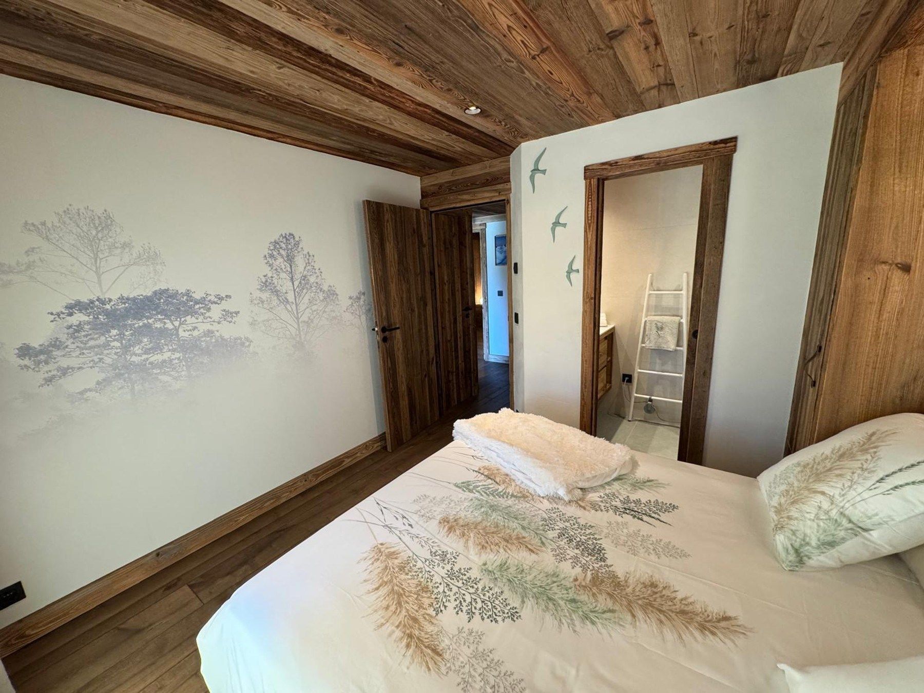 luxury chalet 10 Rooms for seasonal rent on COMBLOUX (74920)