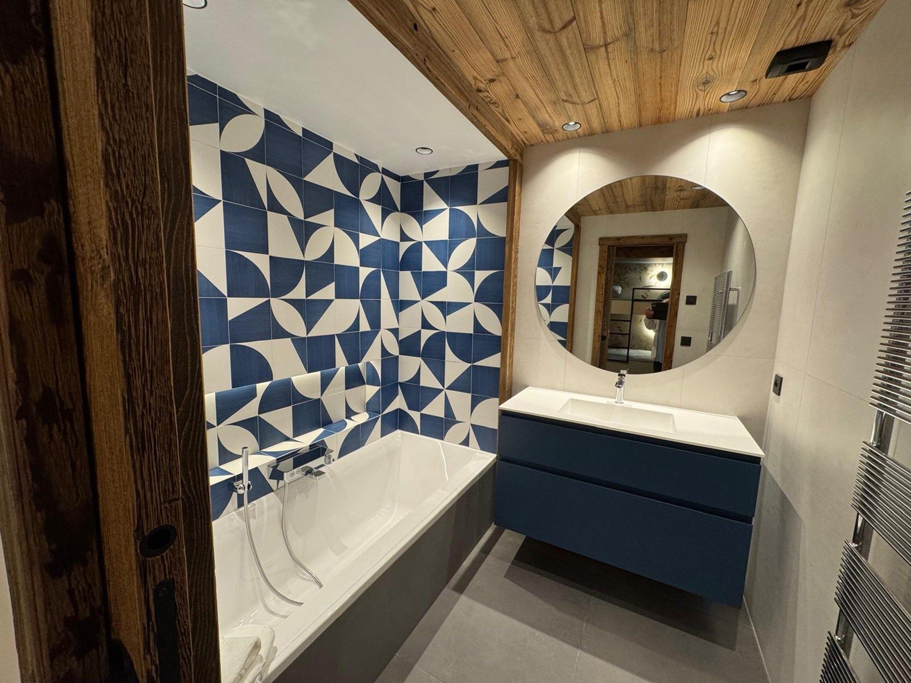 luxury chalet 10 Rooms for seasonal rent on COMBLOUX (74920)