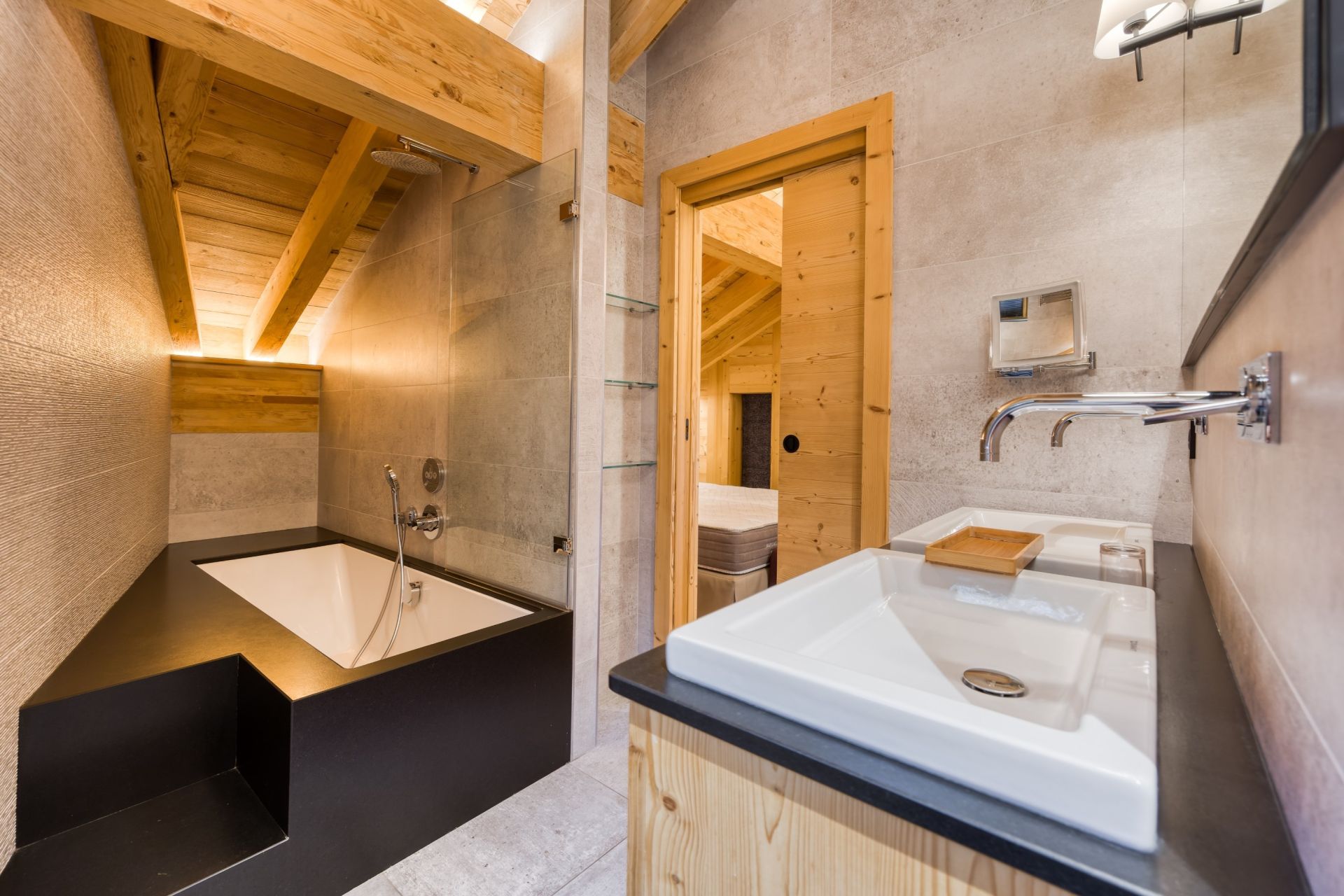 chalet de luxe 8 Pièces en location saisonnière sur MERIBEL LES ALLUES (73550)
