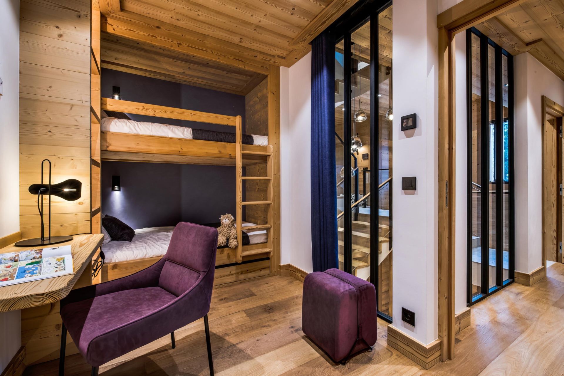 chalet de luxe 8 Pièces en location saisonnière sur MERIBEL LES ALLUES (73550)