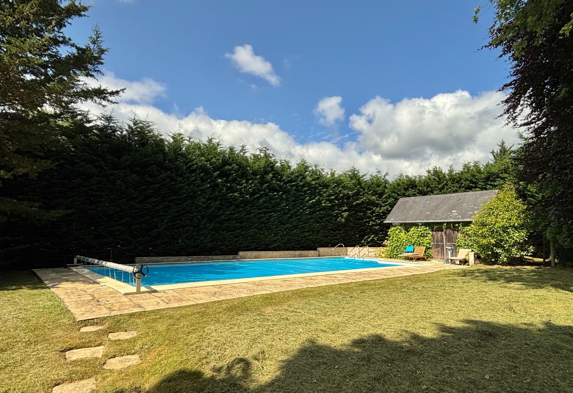 luxury house 10 Rooms for sale on ENGLESQUEVILLE EN AUGE (14800)