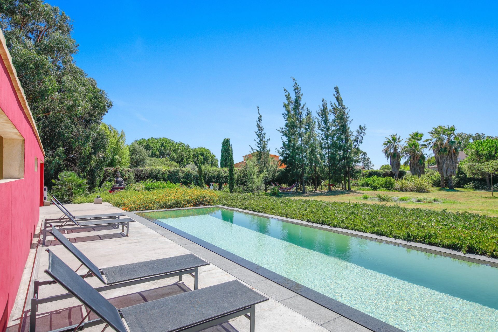 luxury house 13 Rooms for sale on LA LONDE LES MAURES (83250)