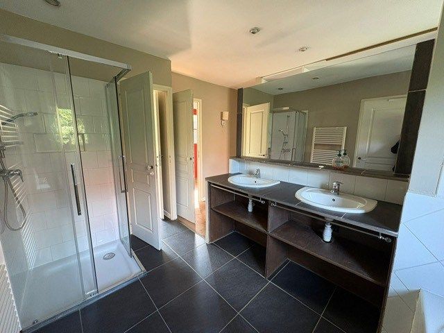 maison de luxe 7 Pièces en location sur CROIX (59170)