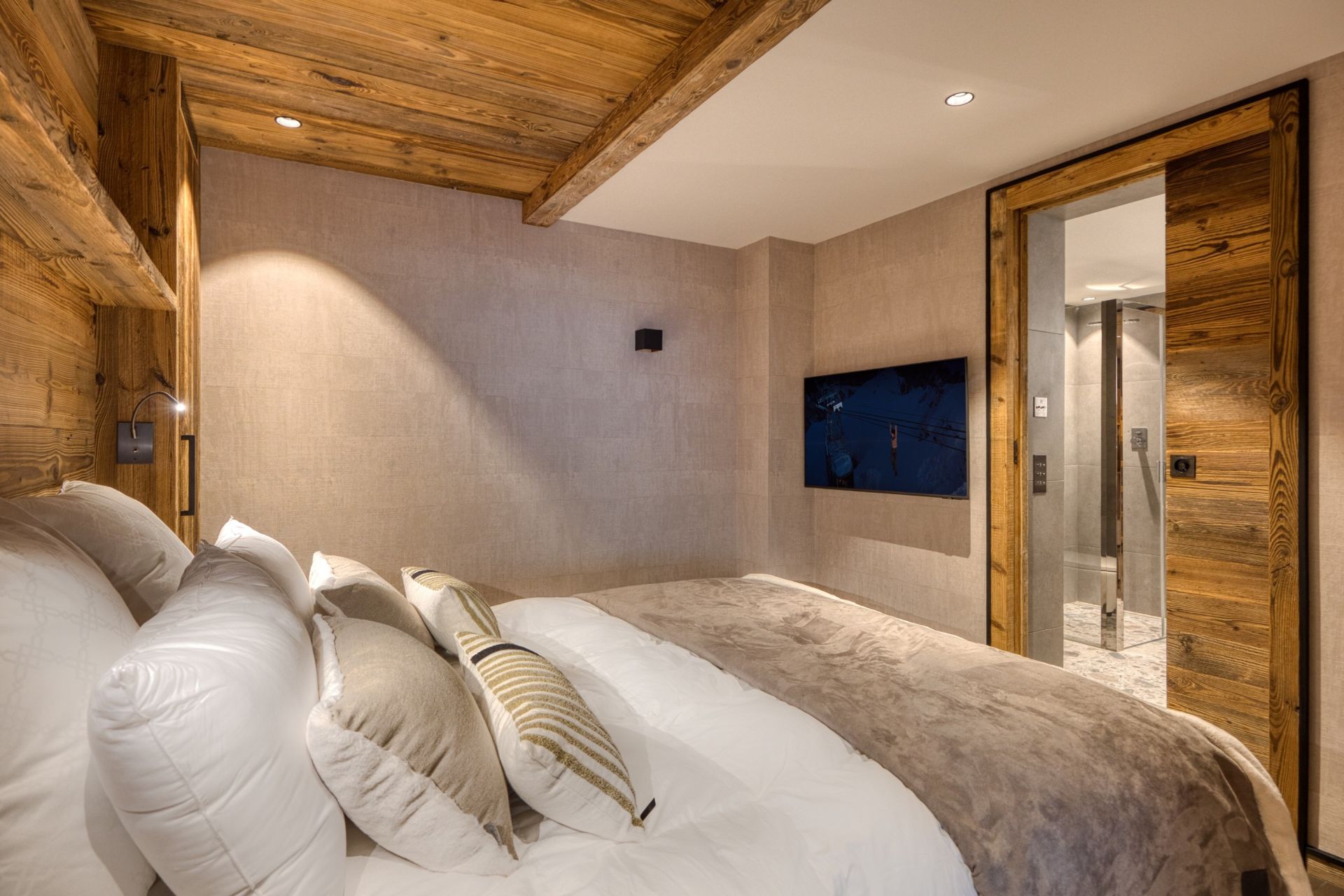 luxury apartment 5 Rooms for seasonal rent on MERIBEL LES ALLUES (73550)