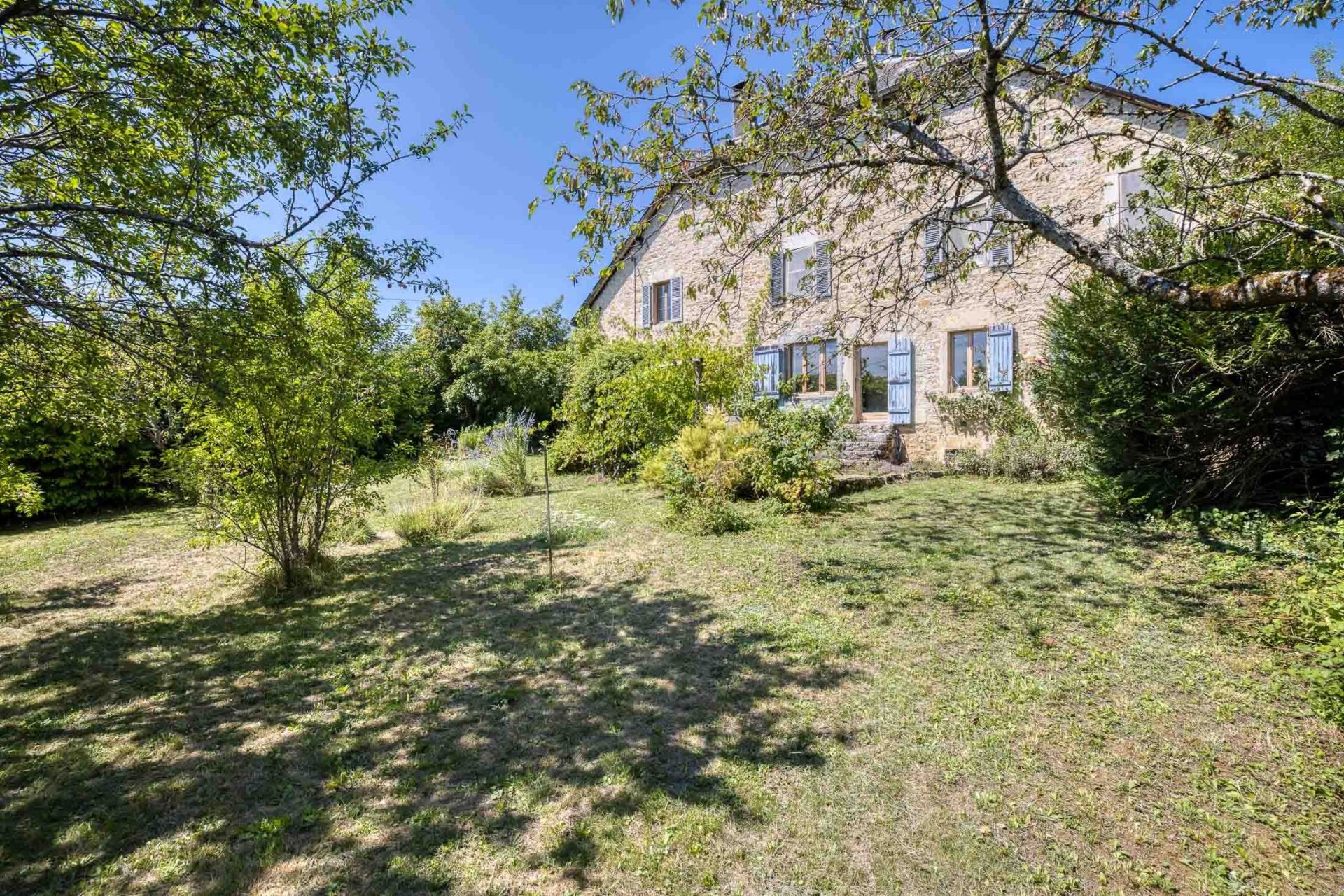 luxury house 5 Rooms for sale on VALROMEY SUR SERAN (01260)