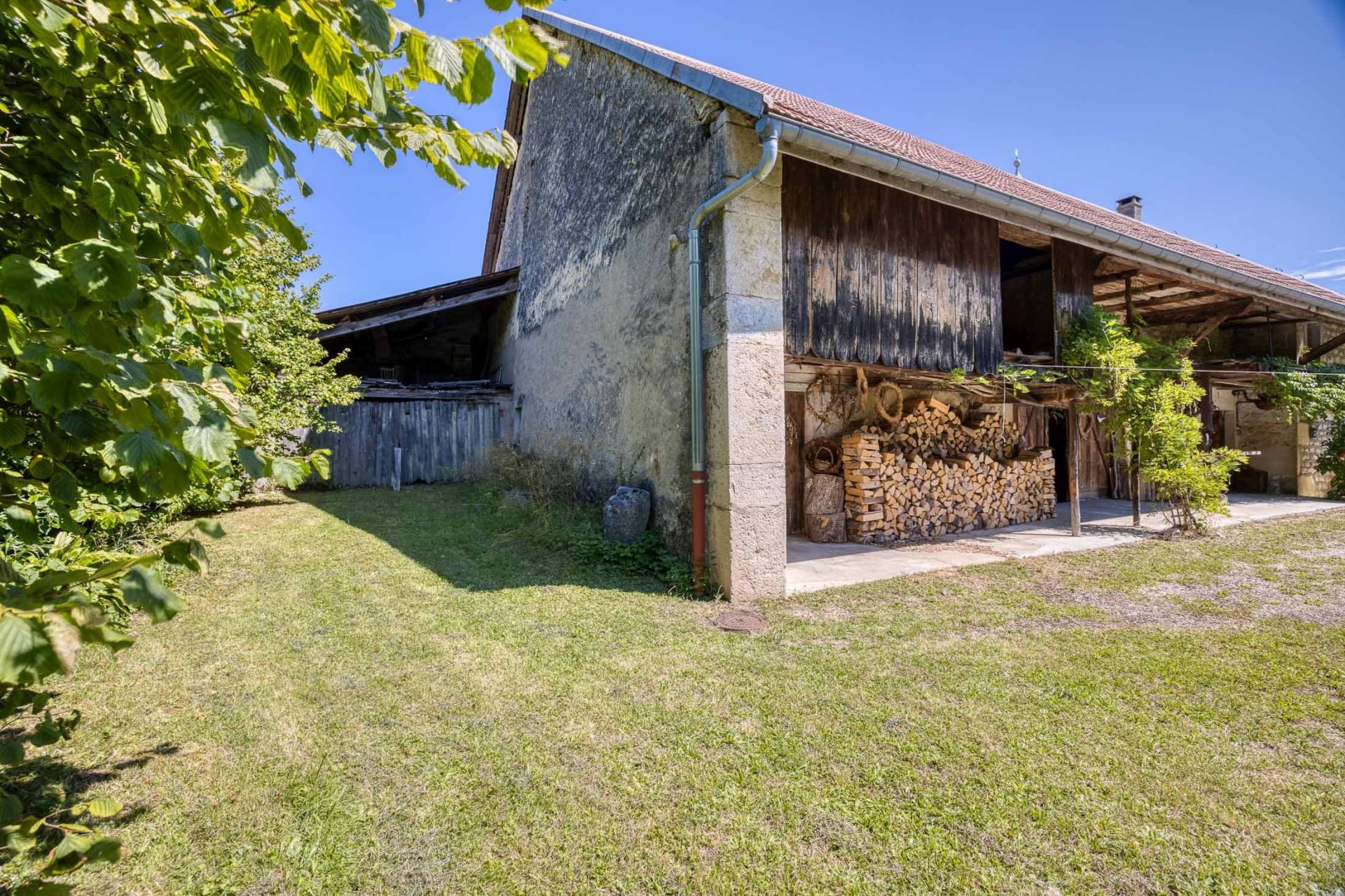 maison de luxe 5 Pièces en vente sur VALROMEY SUR SERAN (01260)