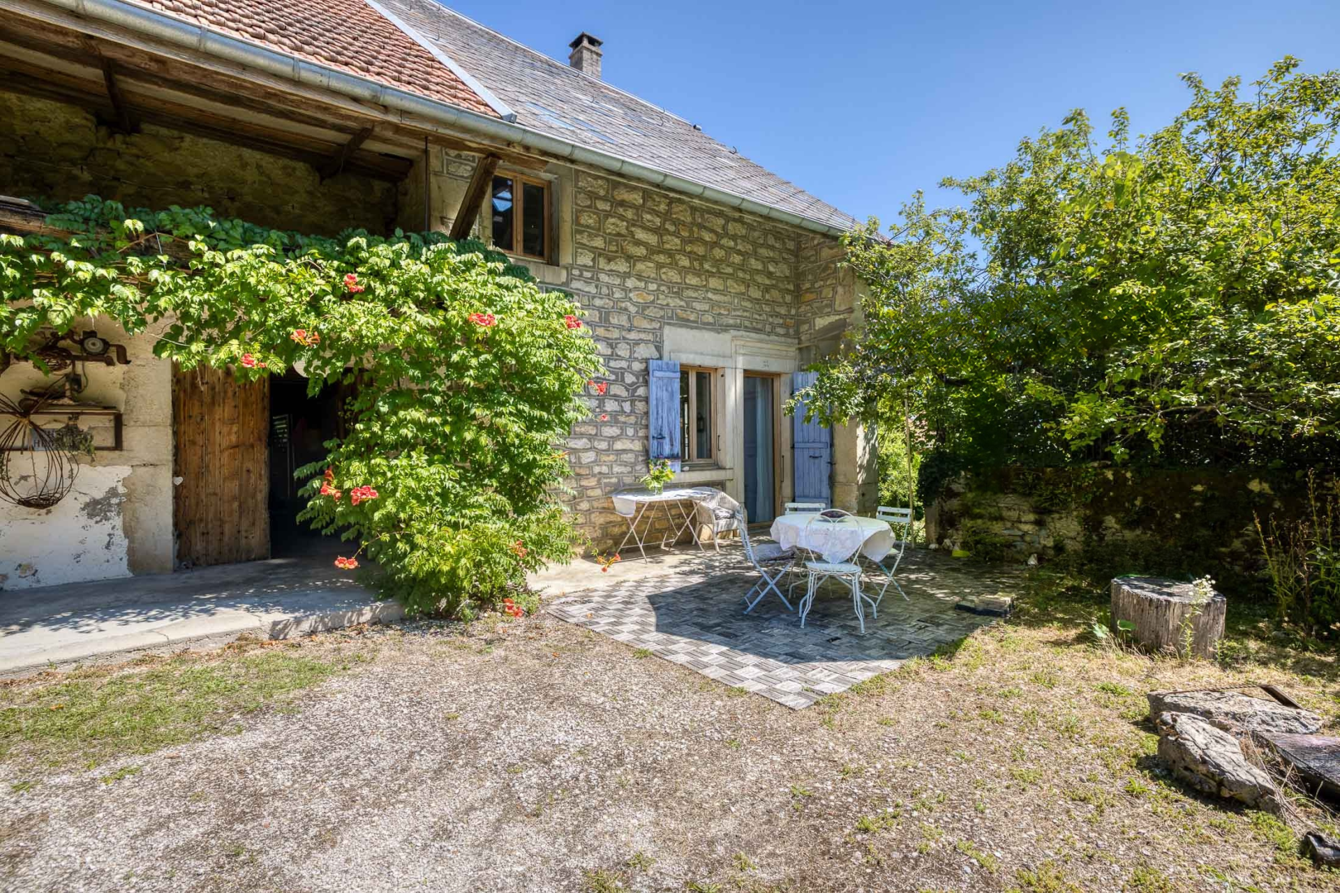 maison de luxe 5 Pièces en vente sur VALROMEY SUR SERAN (01260)
