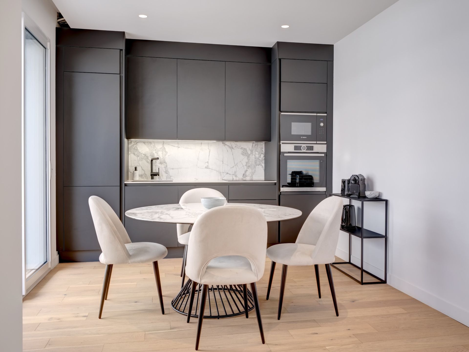 luxury apartment 3 Rooms for sale on CANNES (06400)