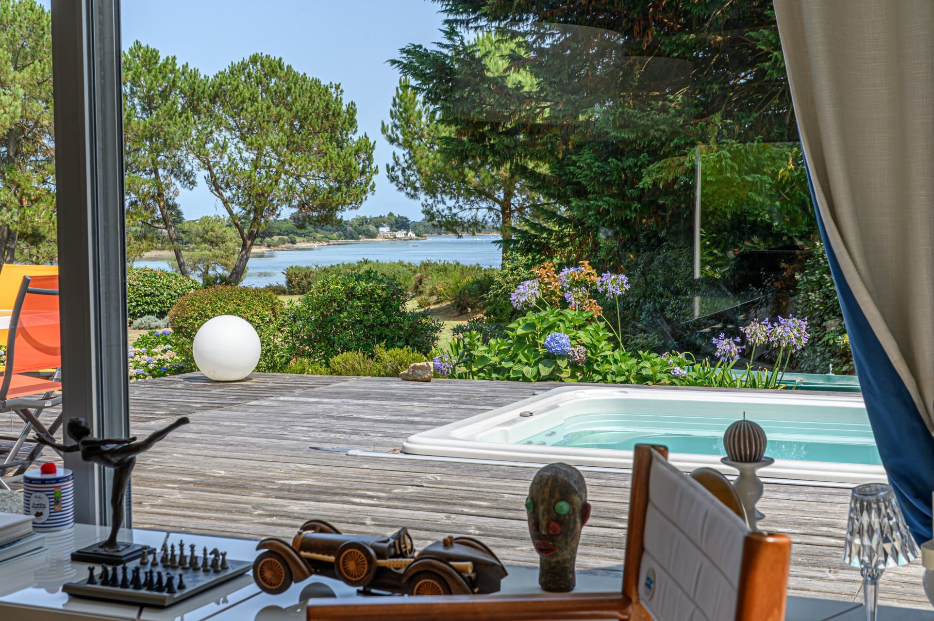 luxury house 9 Rooms for sale on PLOUHINEC (56680)