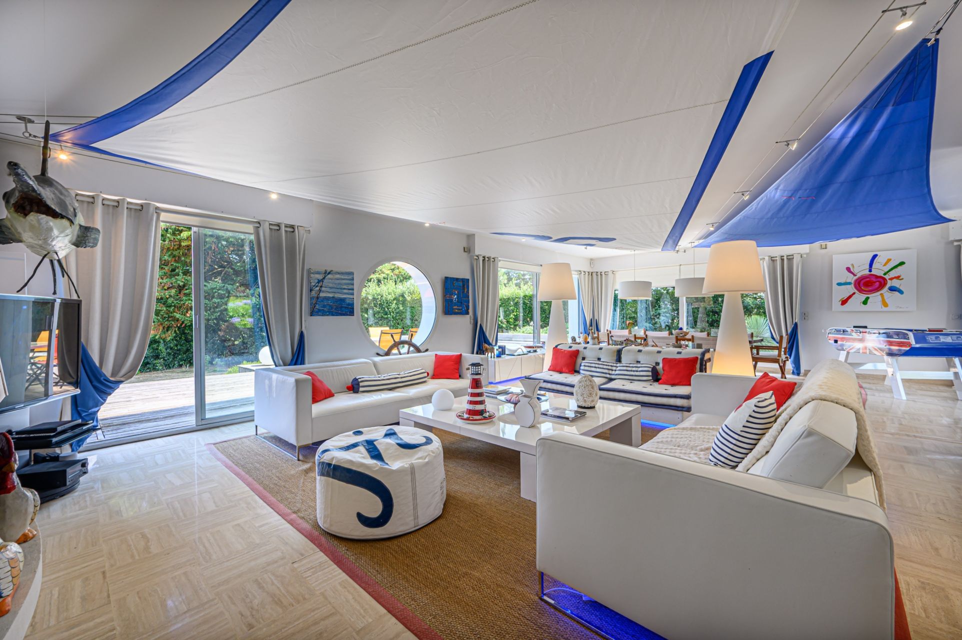 maison de luxe 9 Pièces en vente sur PLOUHINEC (56680)
