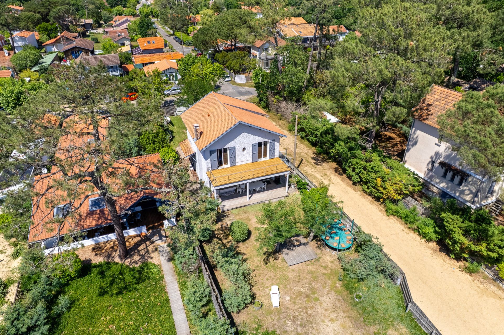 luxury house 6 Rooms for sale on CAP FERRET (33970)