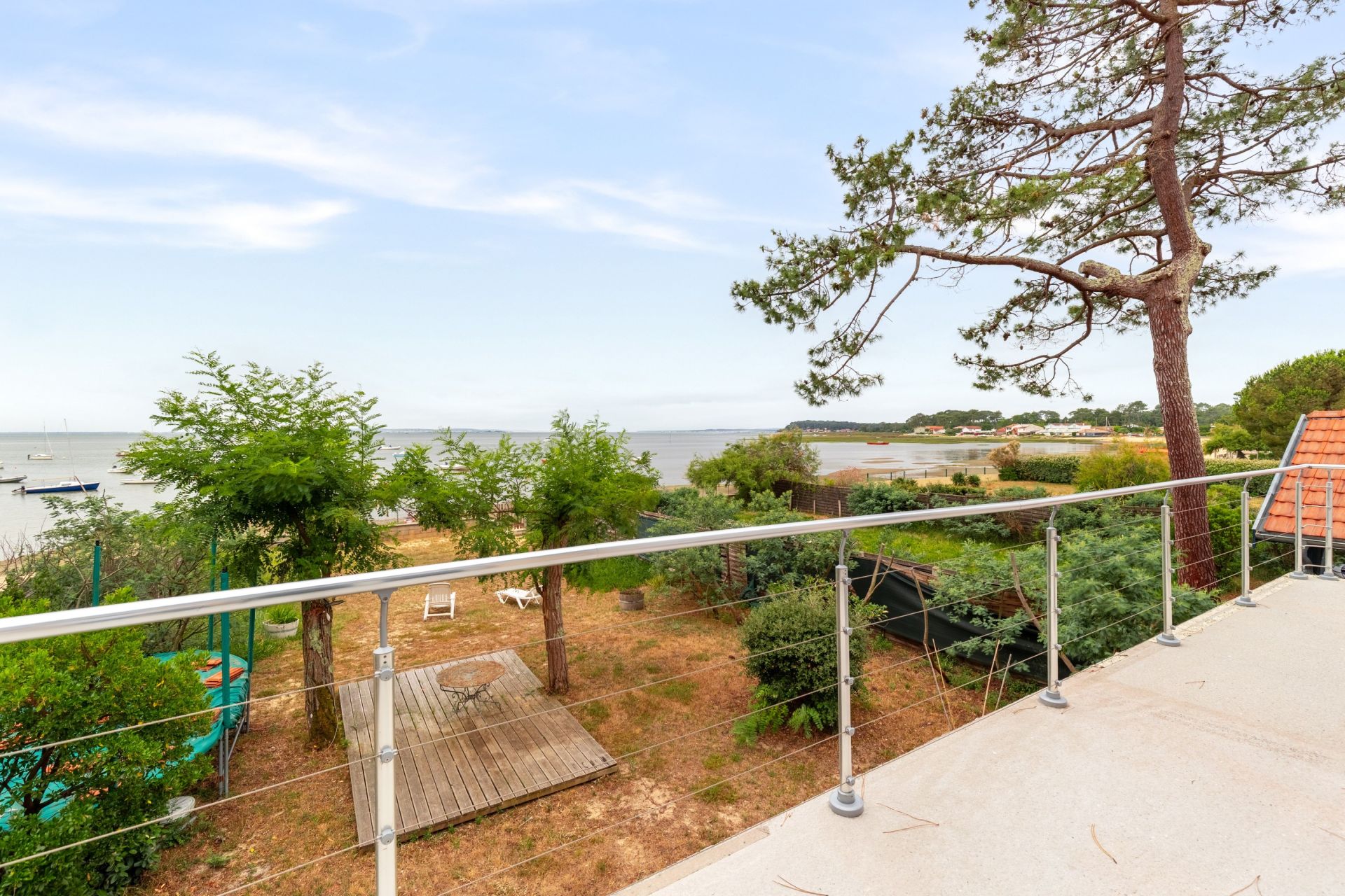 luxury house 6 Rooms for sale on CAP FERRET (33970)