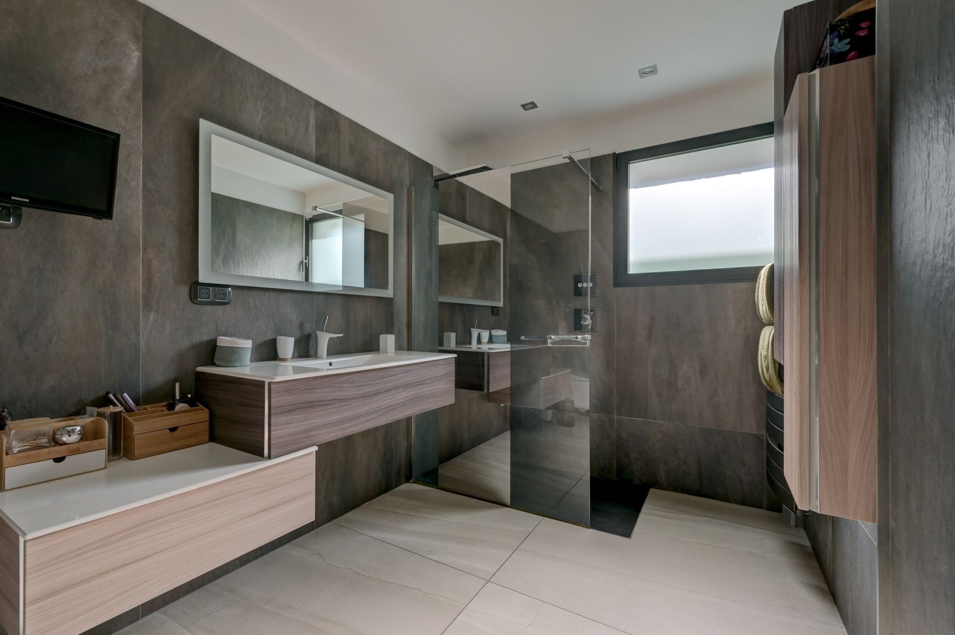 villa de luxe 7 Pièces en vente sur LA GARDE (83130)