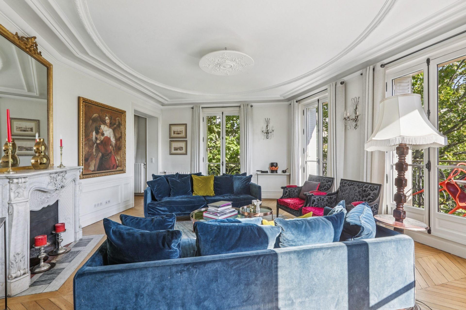 luxury apartment 5 Rooms for sale on PARIS (75004)