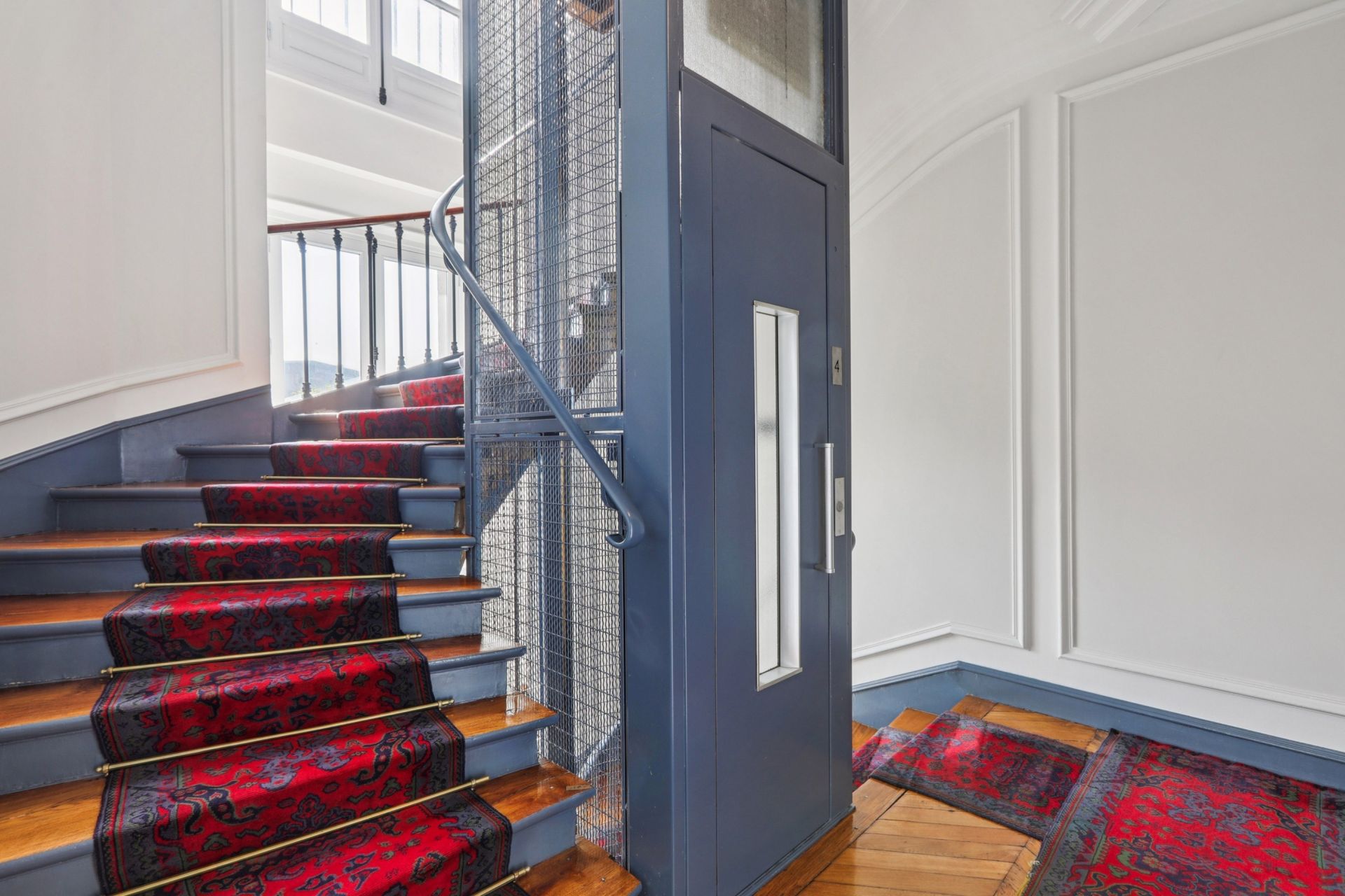 luxury apartment 5 Rooms for sale on PARIS (75004)