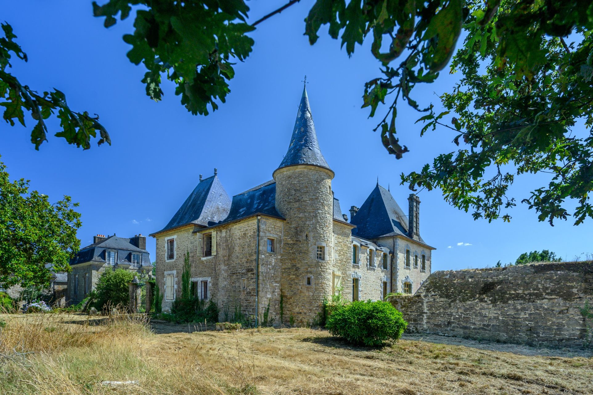 manor house 20 Rooms for sale on PLUNERET (56400)