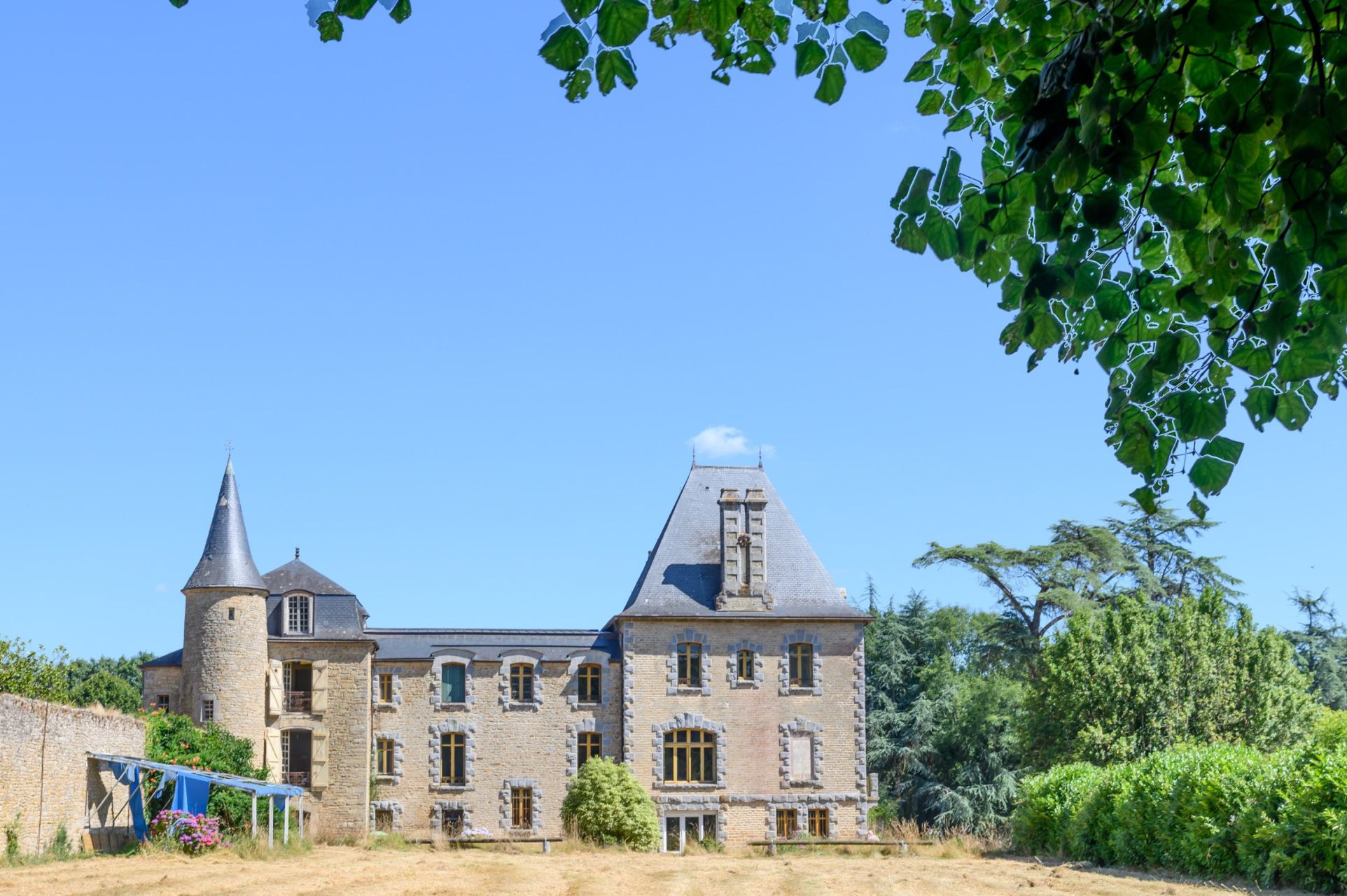 manor house 20 Rooms for sale on PLUNERET (56400)