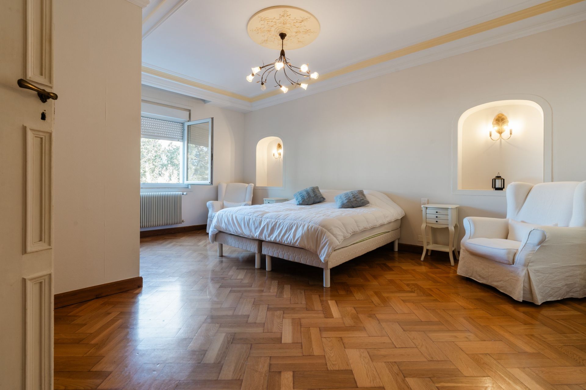 maison de luxe 10 Pièces en vente sur GINESTAS (11120)