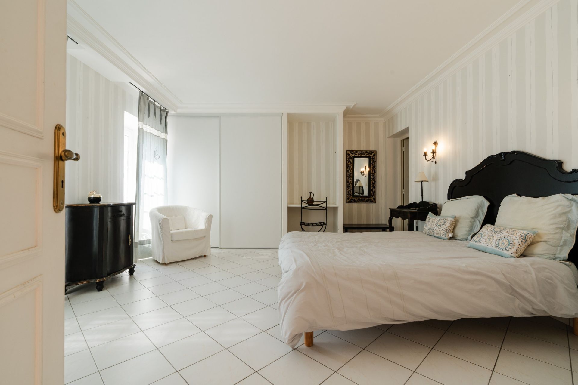 maison de luxe 10 Pièces en vente sur GINESTAS (11120)