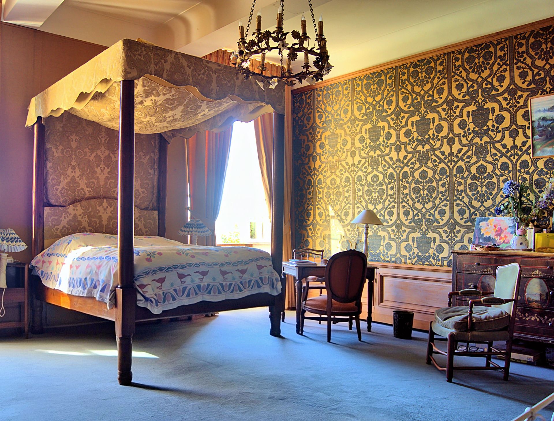 luxury house 15 Rooms for sale on STE ALVERE ST LAURENT LES BATONS (24510)