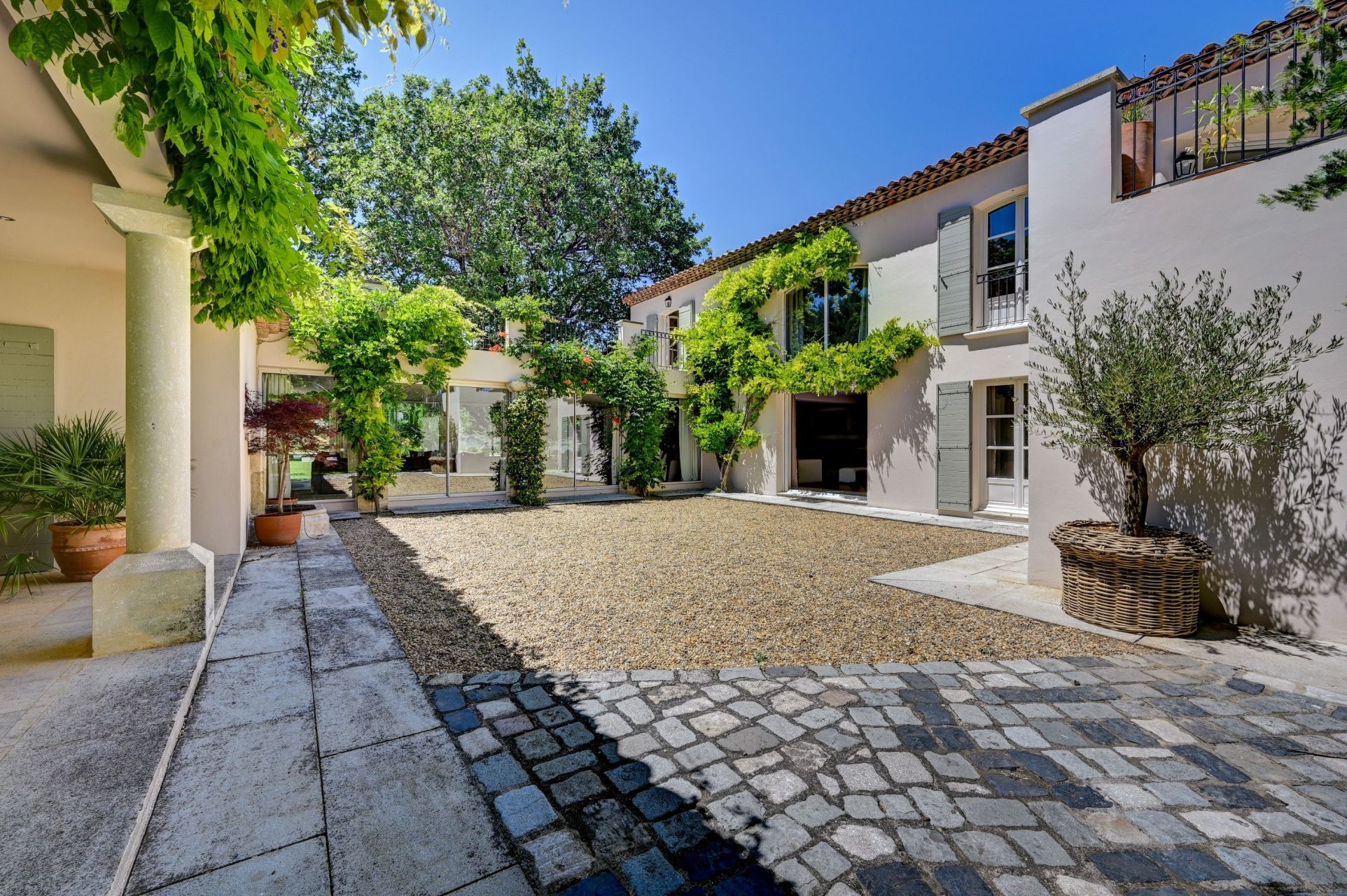 maison de luxe 17 Pièces en location sur AIX EN PROVENCE (13100)