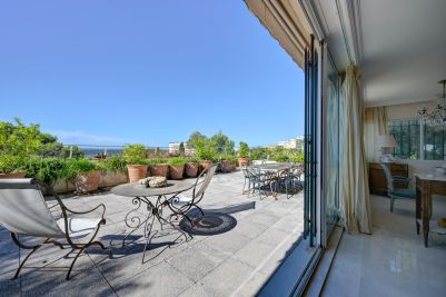 Sale Luxury apartment Aix-en-Provence 4 Rooms 197 m²