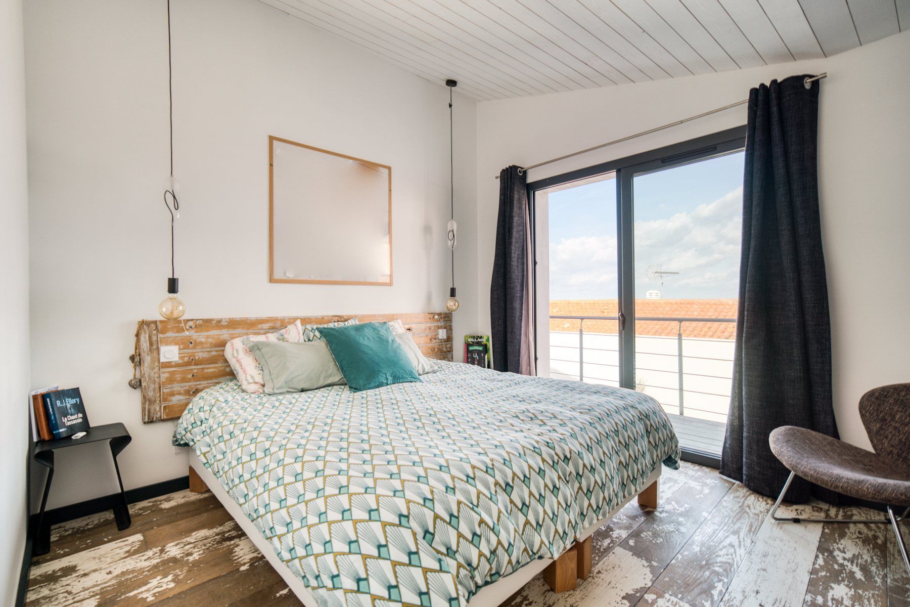 luxury house 8 Rooms for sale on RIVEDOUX PLAGE (17940)