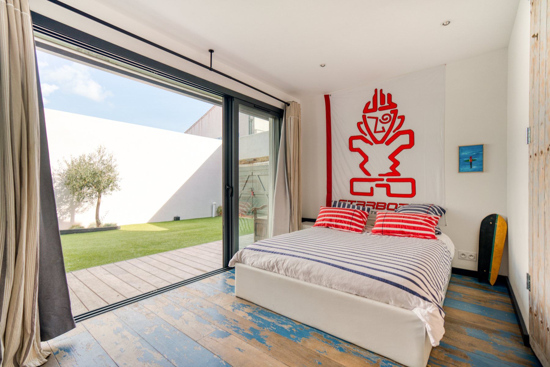 luxury house 8 Rooms for sale on RIVEDOUX PLAGE (17940)