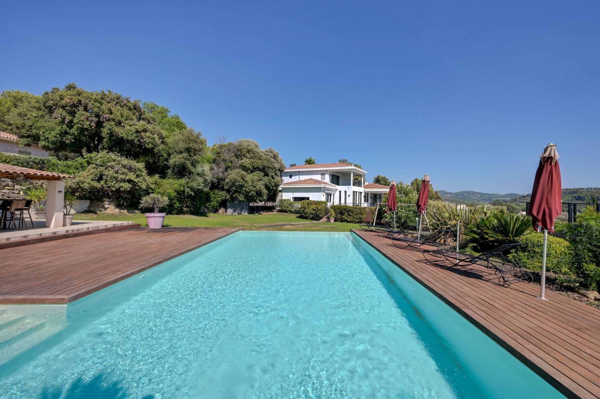 maison de luxe 8 Pièces en vente sur LA CADIERE D AZUR (83740)