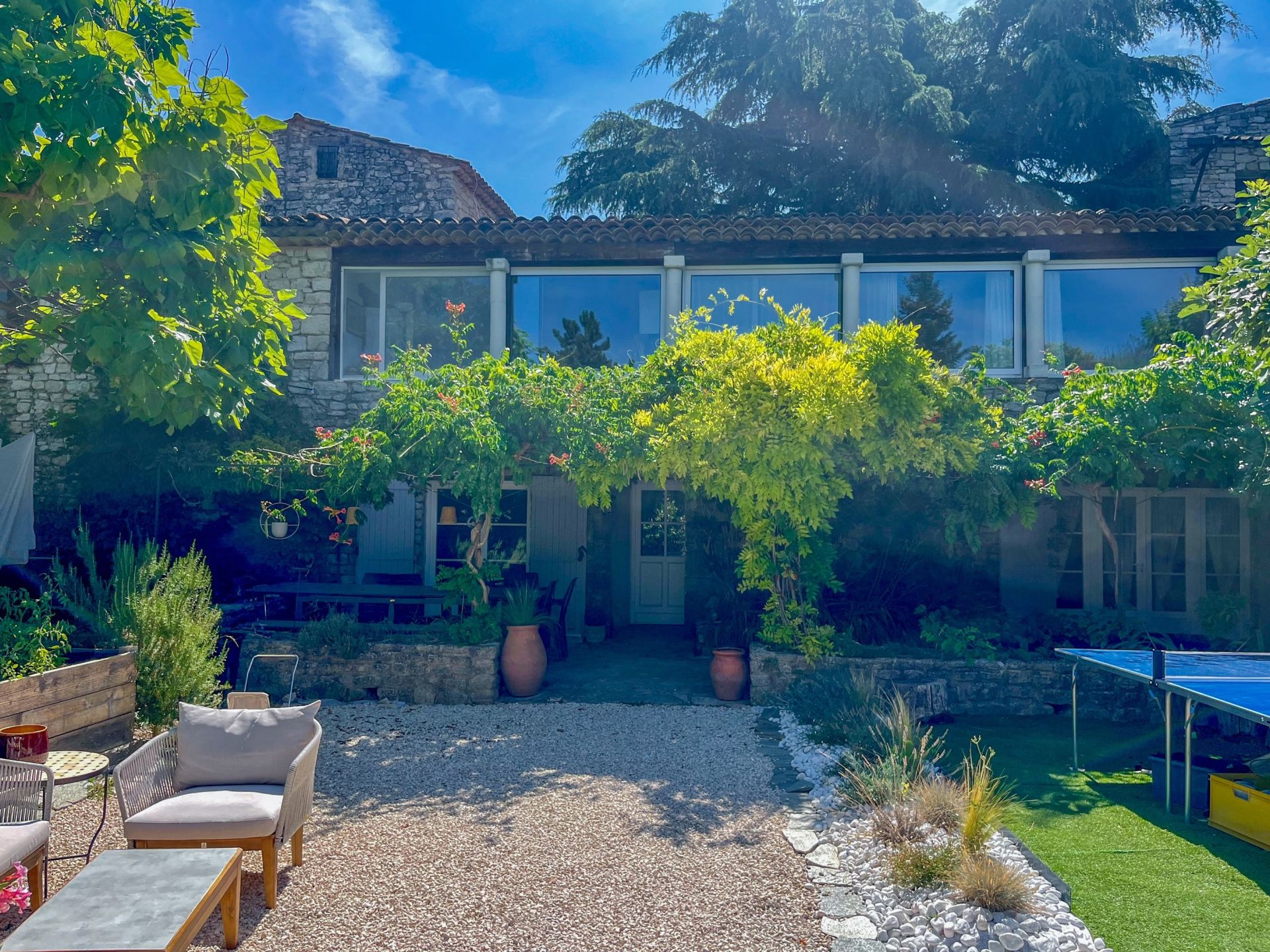 luxury house 27 Rooms for sale on ST MARTIN DE CASTILLON (84750)