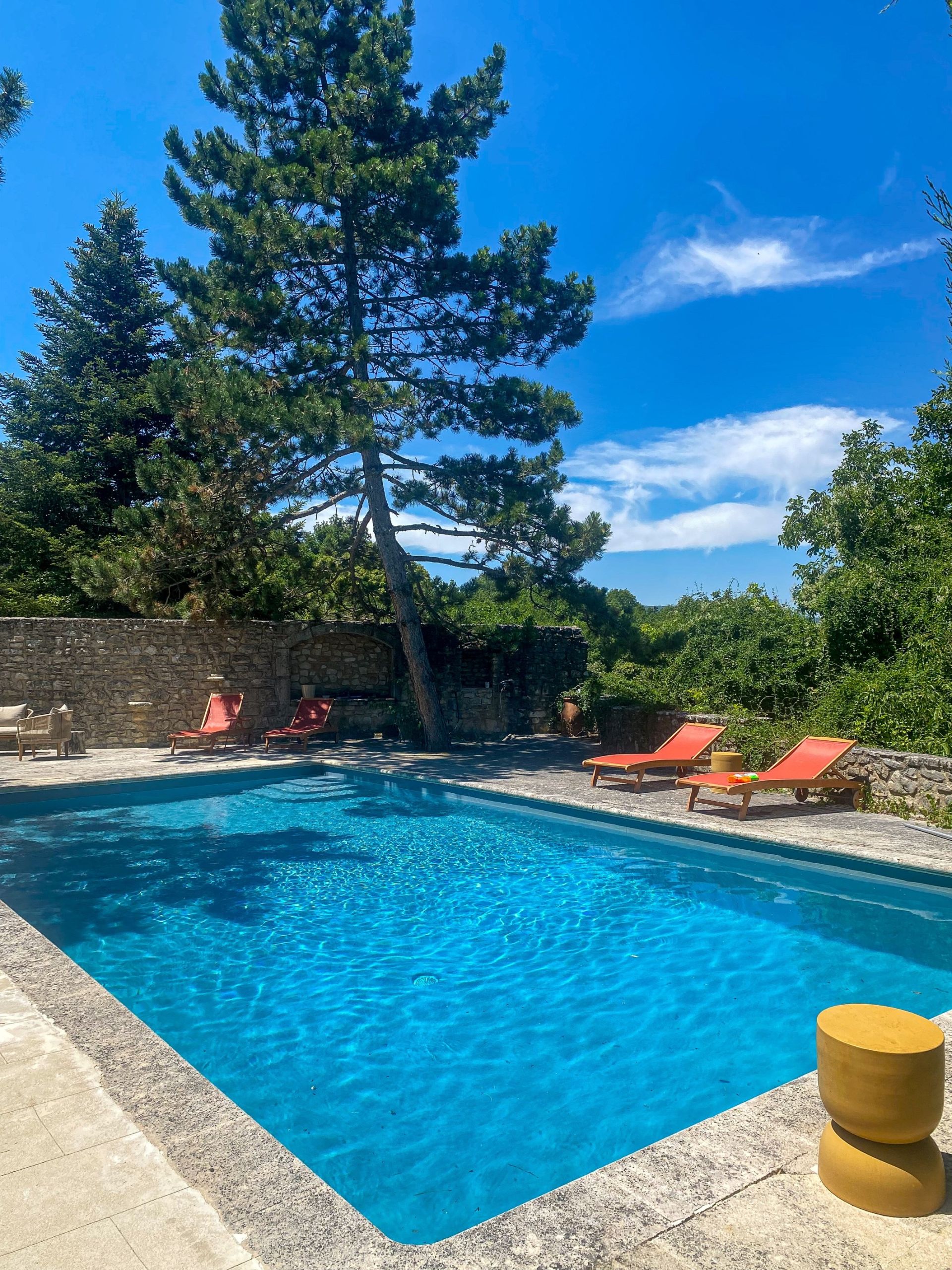 luxury house 27 Rooms for sale on ST MARTIN DE CASTILLON (84750)