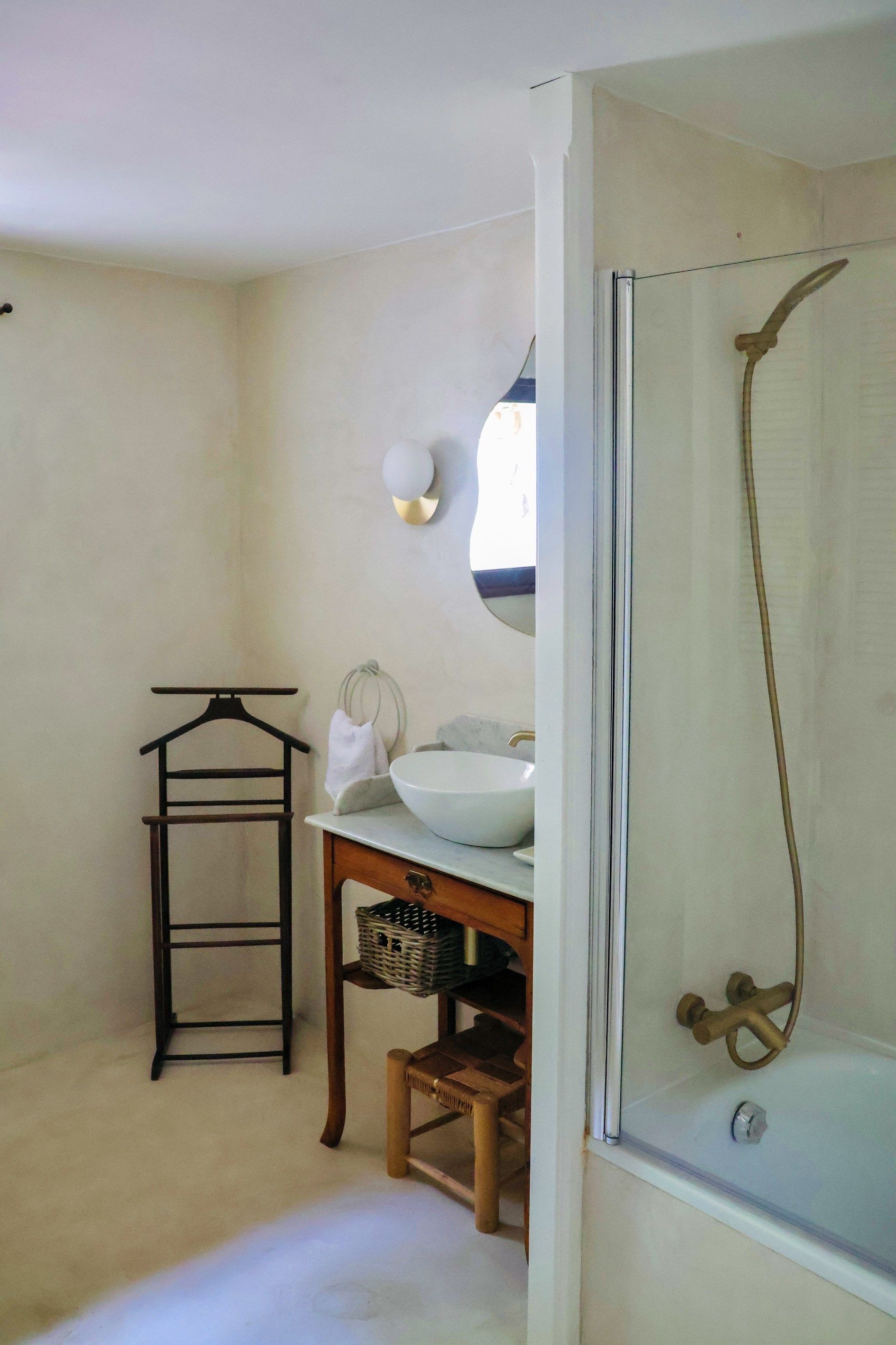 luxury house 27 Rooms for sale on ST MARTIN DE CASTILLON (84750)