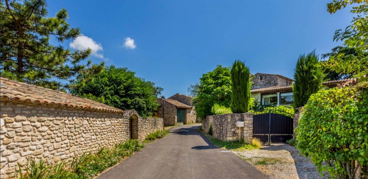 luxury house 27 Rooms for sale on ST MARTIN DE CASTILLON (84750)