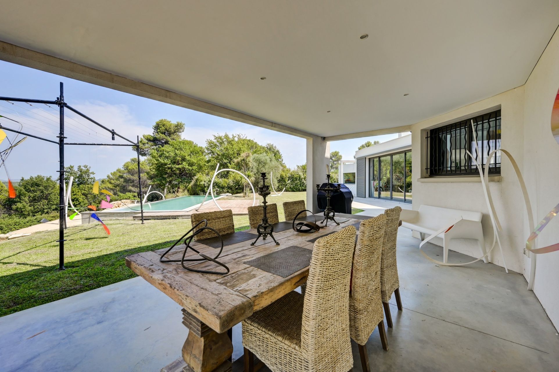 luxury house 6 Rooms for sale on AIX EN PROVENCE (13100)